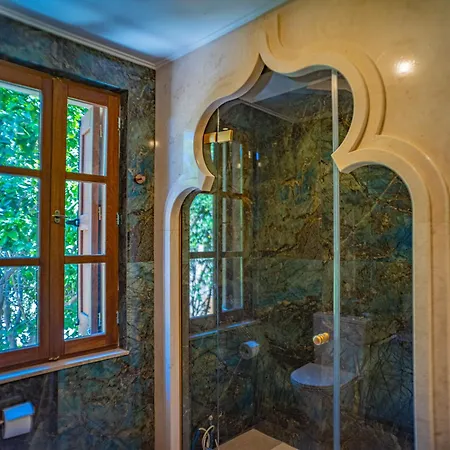 Fabrizio Del Carretto Hotel 5*