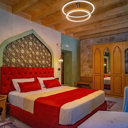 Fabrizio Del Carretto 5*