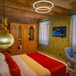 Fabrizio Del Carretto Otel